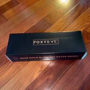 FoxyBae Rose Gold Blowout Dryer Brush